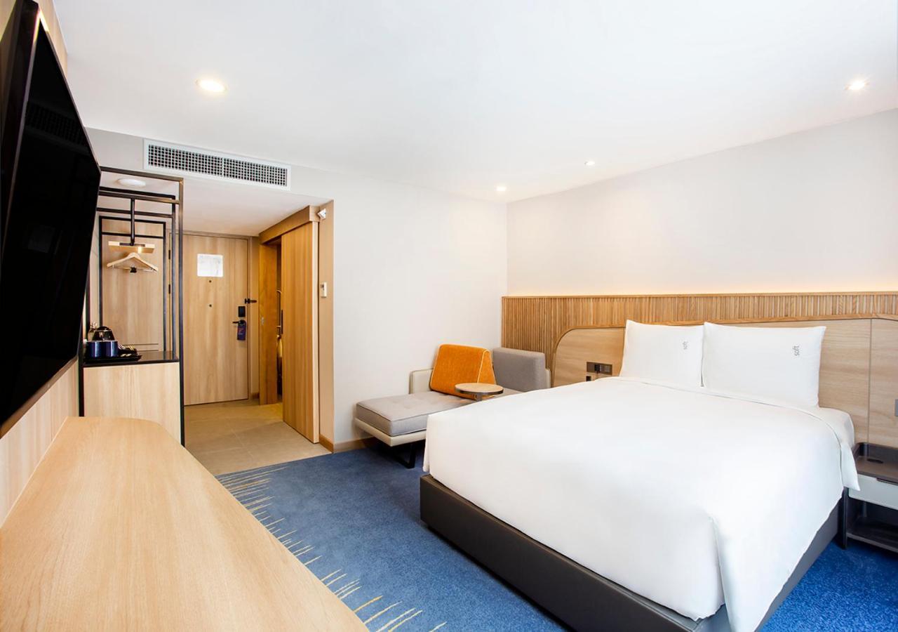Holiday Inn Express & Suites Bangkok Central Pier By Ihg Exteriör bild