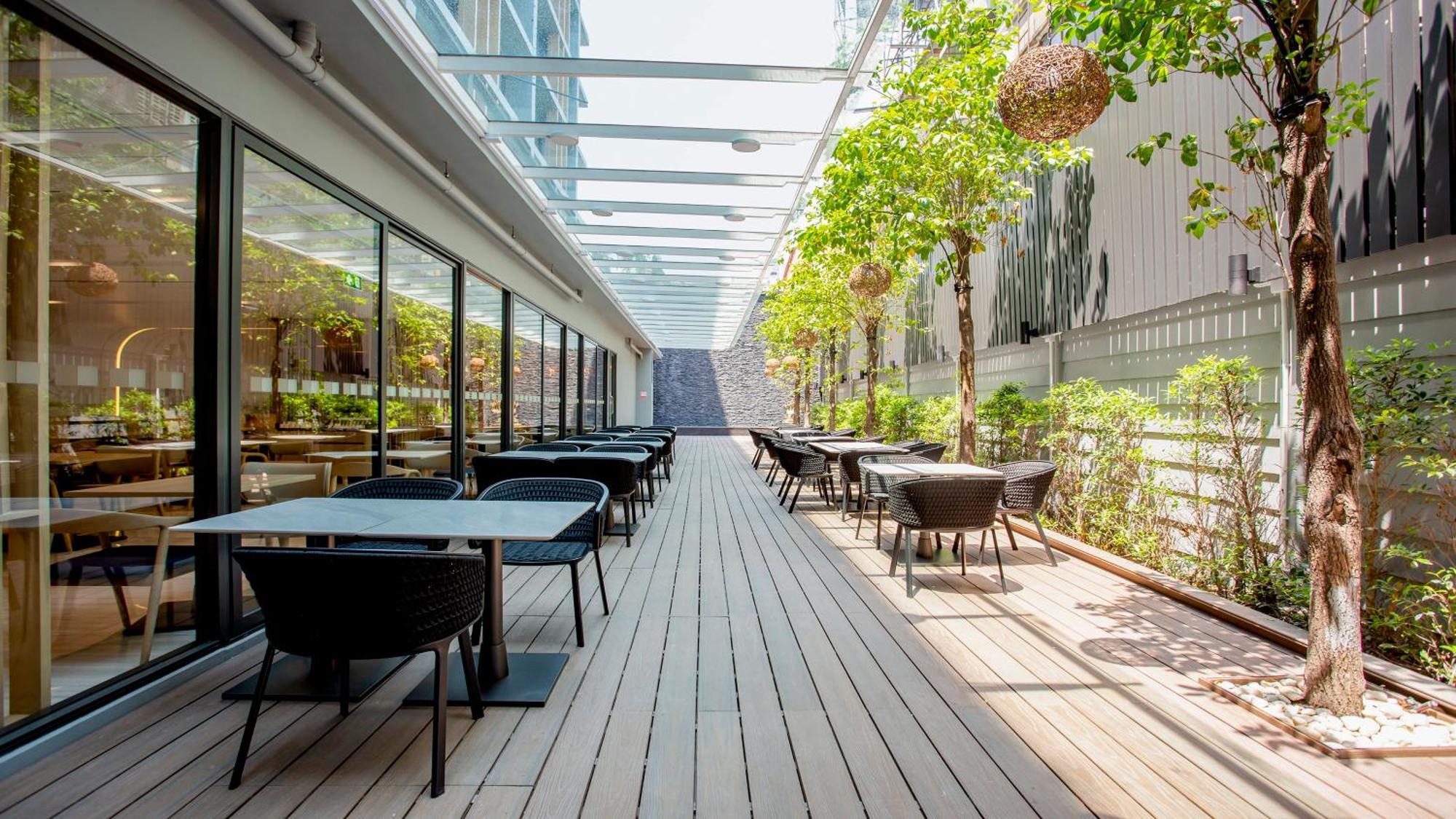 Holiday Inn Express & Suites Bangkok Central Pier By Ihg Exteriör bild