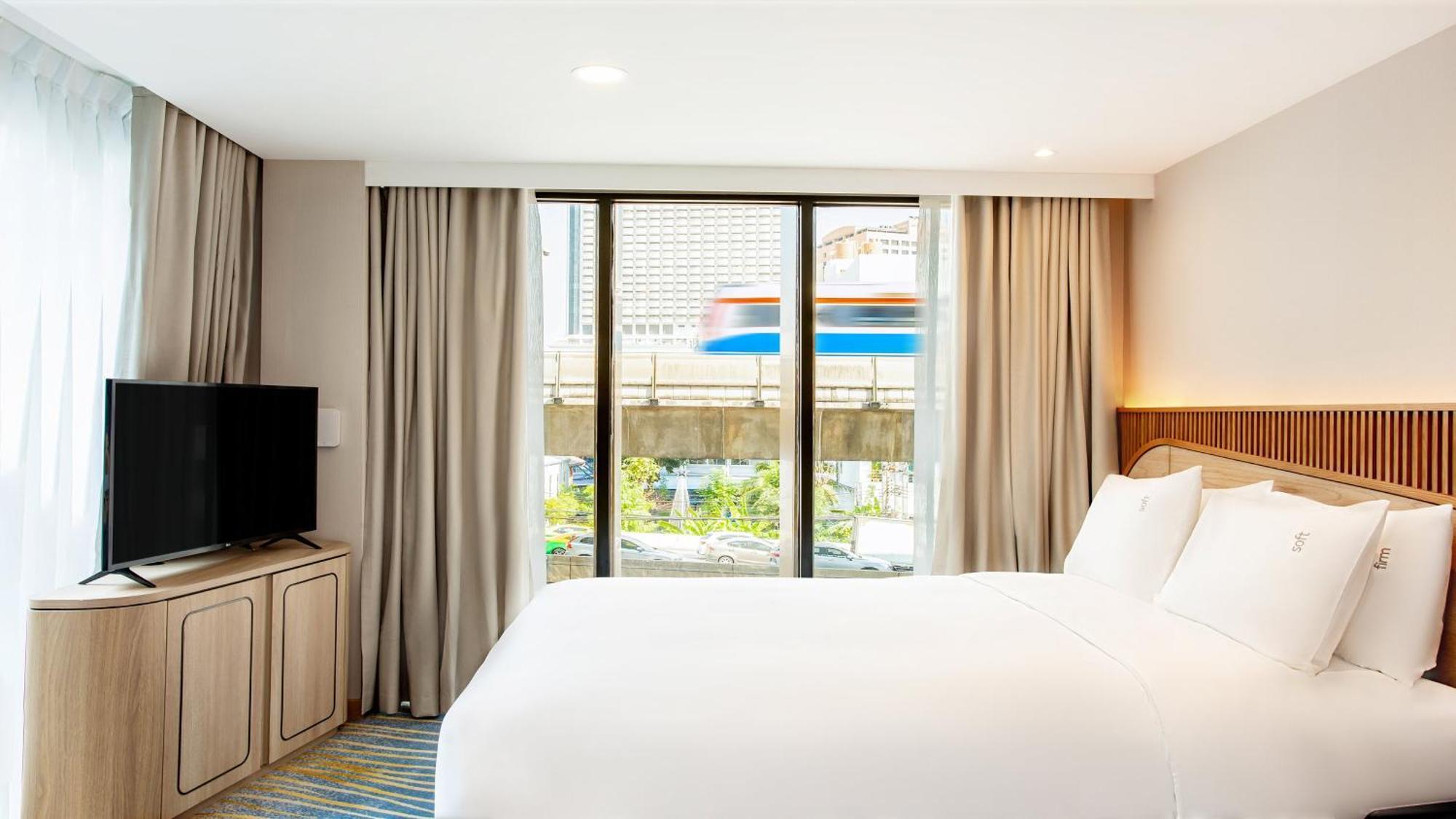 Holiday Inn Express & Suites Bangkok Central Pier By Ihg Exteriör bild