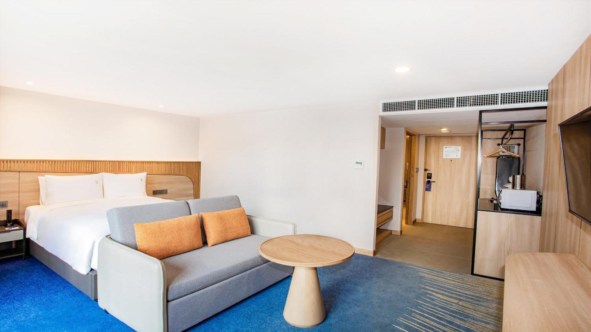 Holiday Inn Express & Suites Bangkok Central Pier By Ihg Exteriör bild